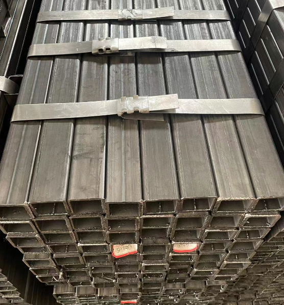 乐东工业用梯子 镀锌管焊接梯子 铁梯子方管梯